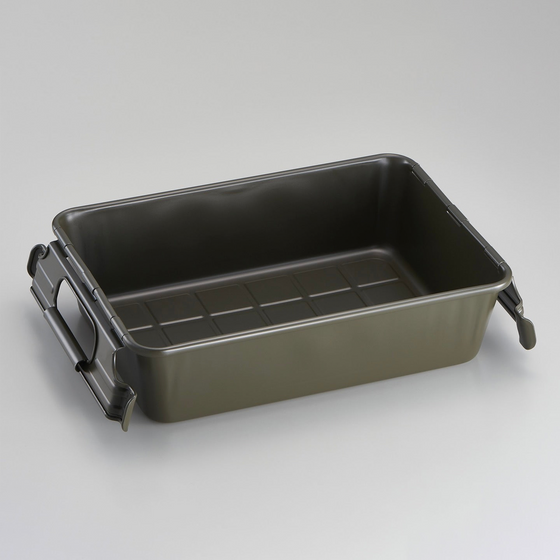 Toyo Steel M-8 Moss Green. Steel box with a tapered shape for easy access to small parts. Durable with a galvanized finish. 1.4kg.