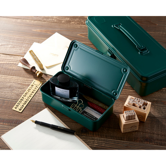 Toyo Steel T-190 Antique Green. Open view with various small items inside the box, highlighting its matte antique green finish and compact design. 0.4kg.